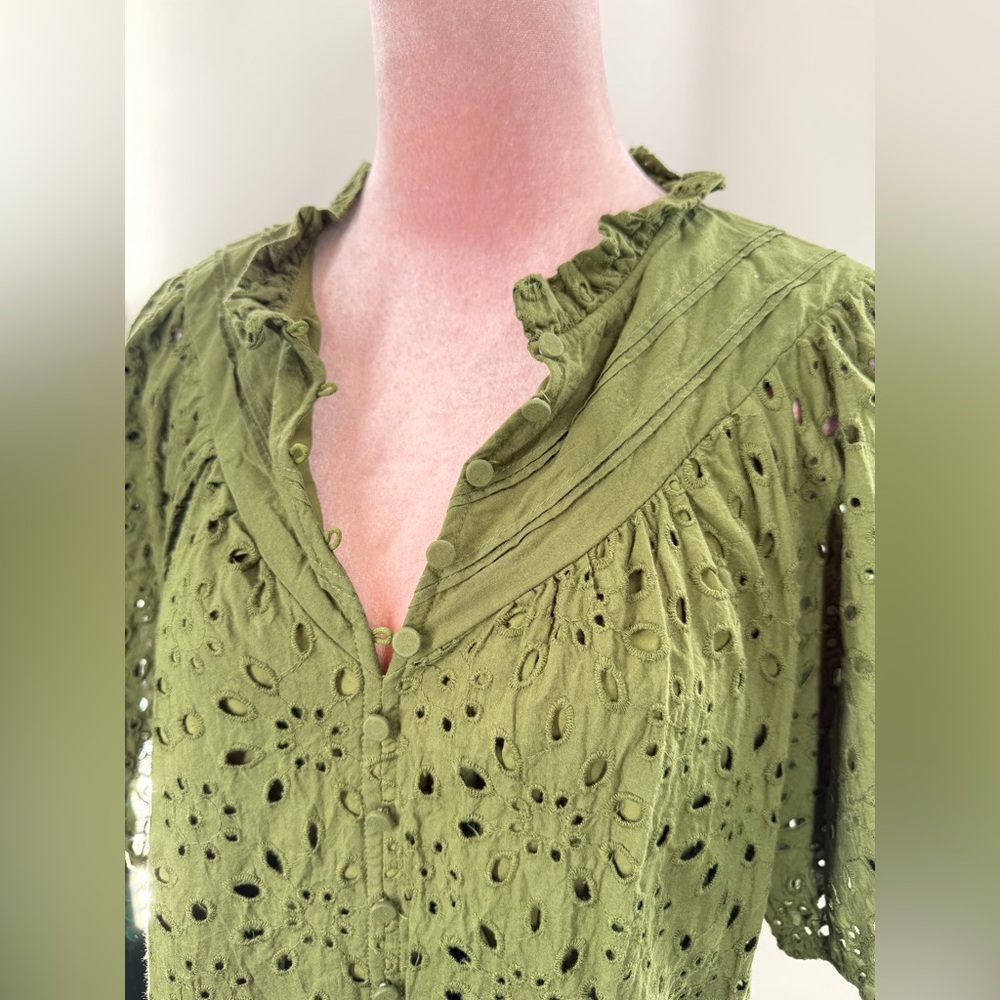 NWOT Pretty Garden Eyelet Blouse - Picture 9 of 11